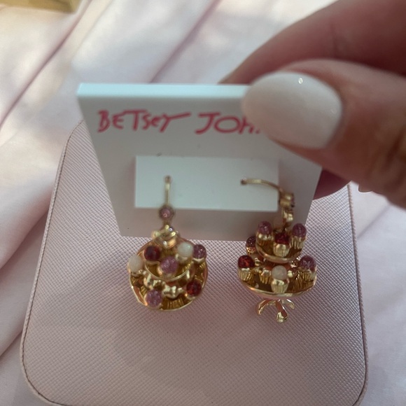 NWT Betsey Johnson Earrings - Picture 3 of 5